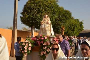 El Caracol despide sus fiestas con procesión y espectáculo musical (Foto Francisco Javier Santana)